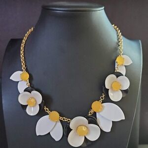 Kate Spade New York Pick a Posey Necklace Black White Yellow Gold Tone Mod
